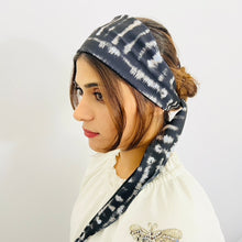 BandTurban23 - lucid print